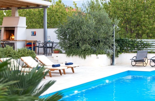Kastel Stafilic Villa | Villa Rotondo-charming villa with heated swiming pool few steps from beach