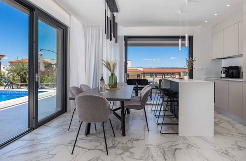 Zidarici Apartment | Villa Rova – Luxury Apartment with private pool and sea view