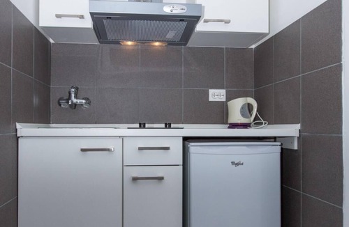 Rozat Apartment | Villa Roza - One-Bedroom Apartment with Balcony