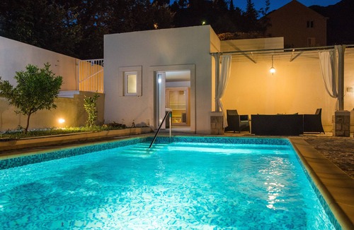 Rozat Apartment | Villa Roza - One-Bedroom Apartment with Balcony