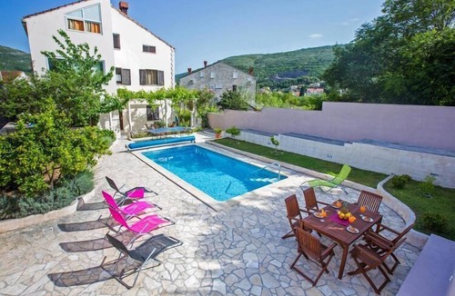 Rozat Apartment | Villa Roza- Two-Bedroom Apartment