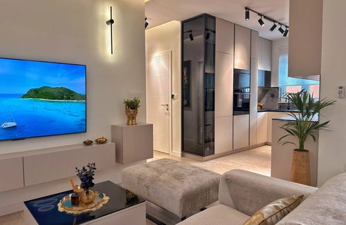 Kastel Novi Villa | Villa Rozzaria - 5 min from the beach/w hottub and heated pool