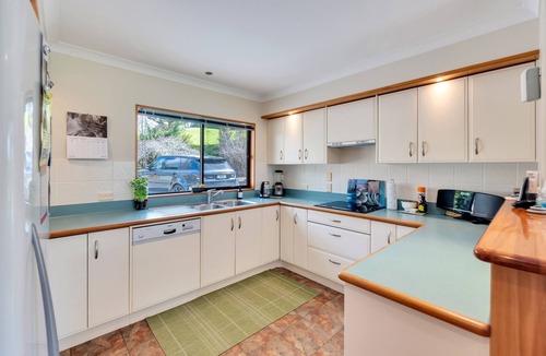 Warkworth Villa | Villa rural oasis with pool