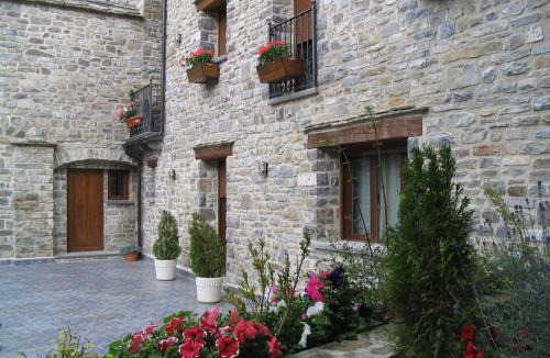 Torla-Ordesa Hotel | Villa Russell Hotel&Apartments