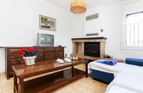 Rustical Mont-roig Villa | Villa Rustical Mont Roig by Interhome