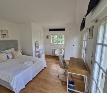 Saint-Germain-en-Laye Bed & Breakfast | Villa Séquoia Saint-Germain-en-Laye
