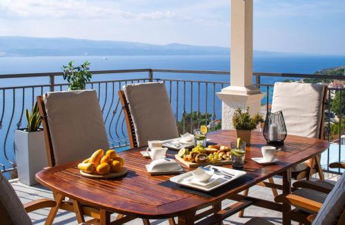 Mimice Villa | Villa S&A with heated private pool, 3 bedrooms, 3 bathrooms, playground