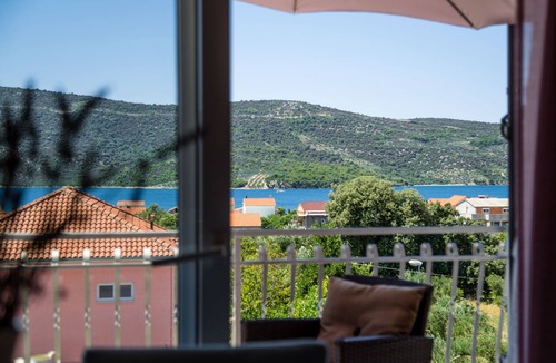 Poljica Apartment | Villa S&B Matijas, Apartment A6 with swimming pool