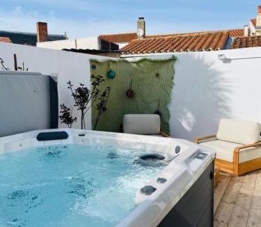 Saint-Gilles-Croix-de-Vie House | Villa Sardinyola avec spa privatif