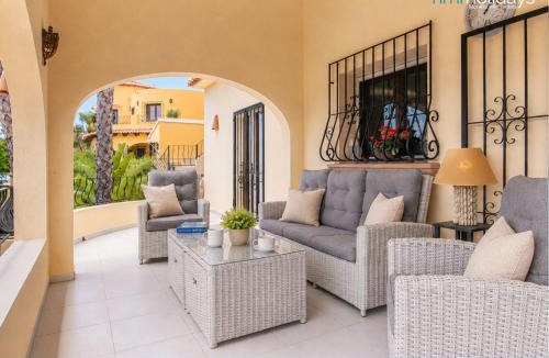 Pinar del Advocat Villa | Villa Safran by HMR Holidays