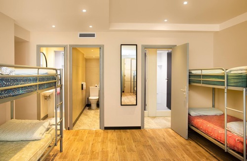 Jean-Medecin Hostel | Villa Saint Exupéry Beach - Hostel