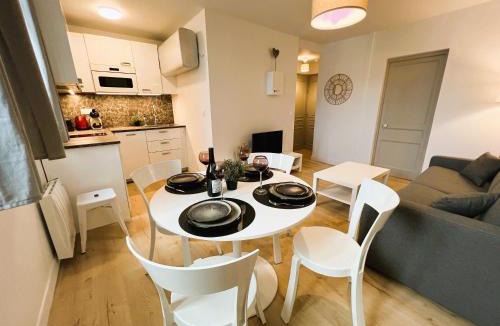 Le Treport Apartment | Villa Saint Jacques, Appart La Mer