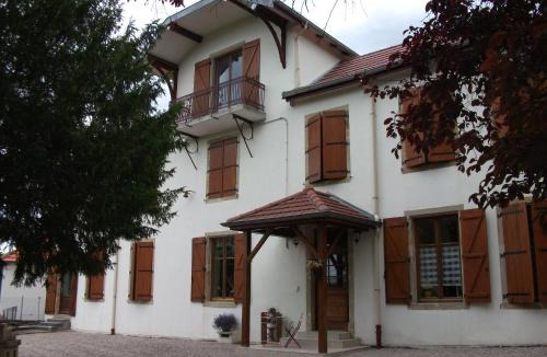 Mirecourt Villa | Villa Sainte Barbe