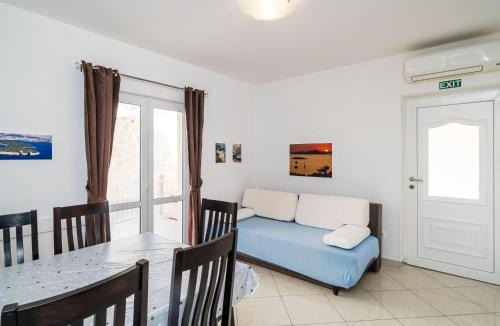 Plat Apartment | Villa Samba - Two-Bedroom Apartment with Terrace and Sea View - A4 1