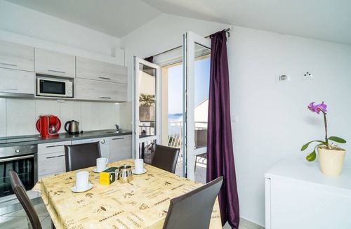 Plat Apartment | Villa Samba - Two Bedroom Apartment with Balcony and Sea View