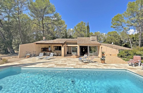 Salernes Villa | Villa San Michele - 70's Experience