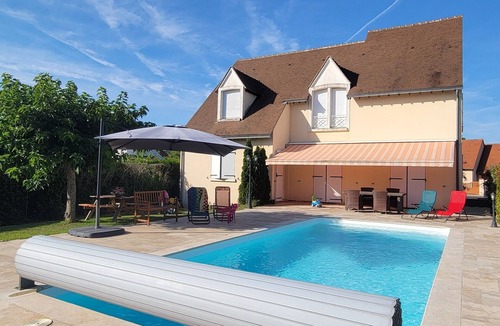 Saint-Cyr-en-Val House | Villa Sana