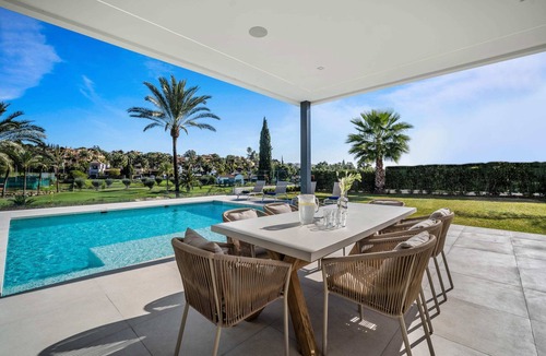 El Paraiso Villa | Villa Sandie | Biggest New Villa in El Campanario