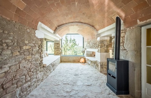 Vilopriu Apartment | Villa Sant Pere - Four Bedroom Apartment, Sleeps 8