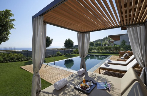 Malibu Villa | Villa Santi by LuxJB 🏆 Beachfront Malibu Mansion 🏆 Resort-Style Service
