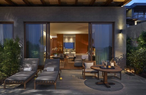 Malibu Villa | Villa Santi by LuxJB 🏆 Beachfront Malibu Mansion 🏆 Resort-Style Service