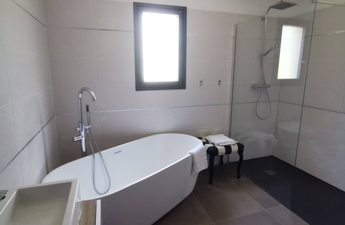 Plan-de-la-Tour Bed & Breakfast | Villa Saona