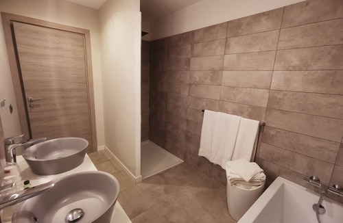 Plan-de-la-Tour Bed & Breakfast | Villa Saona