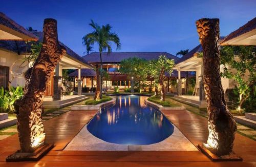 Blahbatuh Villa | Villa Sasmaya with Private Karaoke Room
