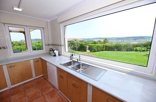 Ribamontan al Mar House | Villa & Sea Langre Beach