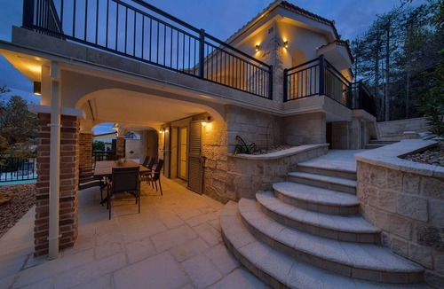 Silo Villa | Villa Sea Queen with heated pool and Seaview