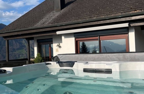 Ruetli House | Villa Seelisberg mit Jacuzzi und Panoramablick by Interhome