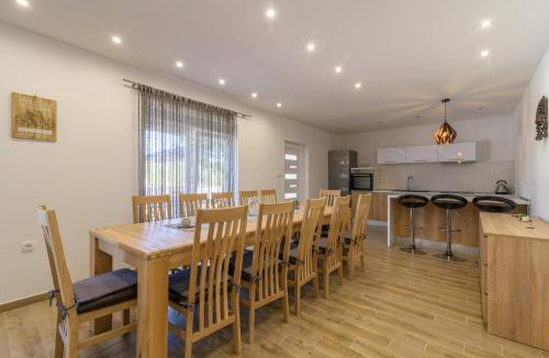 Marina Villa | Villa Sellina