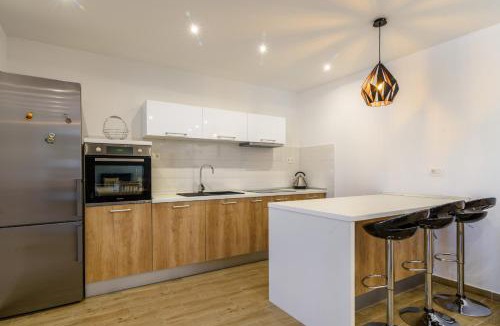Marina Villa | Villa Sellina