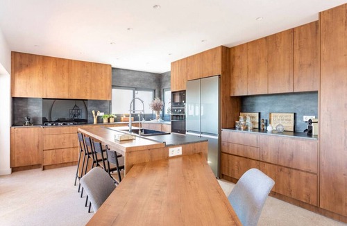 Gava Villa | Villa Sentiu