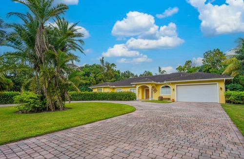 Southwest Ranches Villa | Villa Serene
