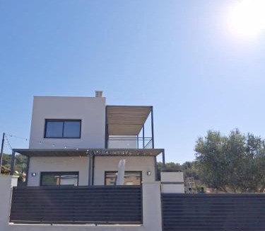 Cunit Villa | Villa Serenità by Prolocal