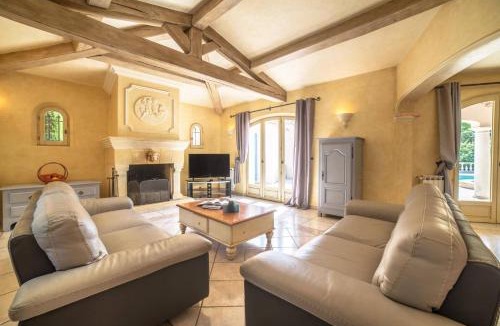 Les Maillans Villa | Villa Serenity by Villa Plus