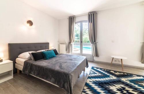 Les Maillans Villa | Villa Serenity by Villa Plus