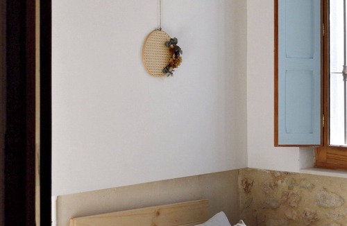 Requena Cottage | Villa Serrano, the house of a thousand floors