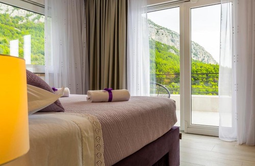 Veliko Brdo Villa | Villa Shine