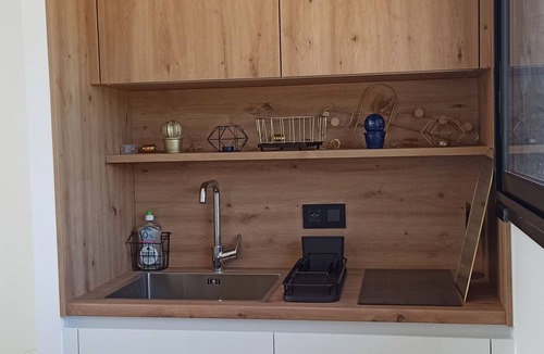 Laille Hotel | Villa Short Cravate