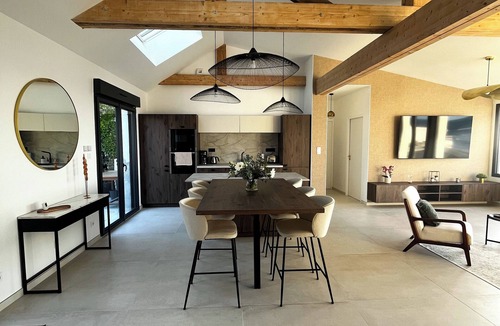 Bretteville Villa | Villa Siam, Les Pieds Dans L'eau