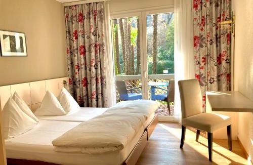 Arcegno Apartment | Villa Siesta, Park & Pool Living