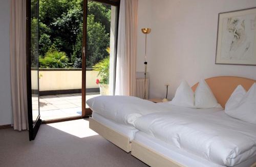 Arcegno Apartment | Villa Siesta, Park & Pool Living
