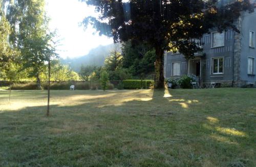 Le Cheylard House | Villa Signerose - chambres chez l'habitant au Cheylard