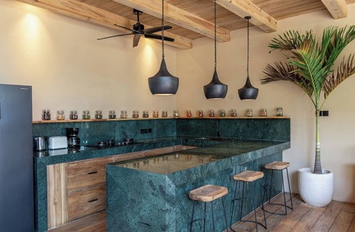 Batu Bolong Villa | Villa Simba 4 BR Canggu Walking Distance to The Beach