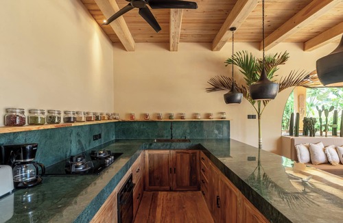 Batu Bolong Villa | Villa Simba 4 BR Canggu Walking Distance to The Beach