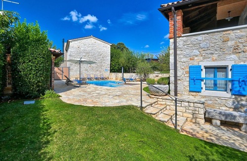 Kirmenjak Villa | Villa Simone near Poreč for 8 people with private pool and BBQ, pets welcome