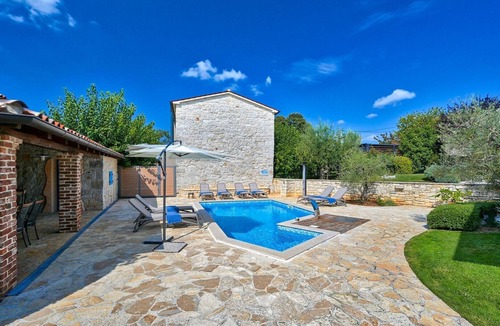 Kirmenjak Villa | Villa Simone near Poreč for 8 people with private pool and BBQ, pets welcome