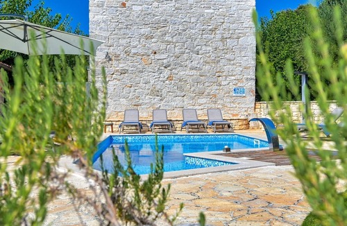 Kirmenjak Villa | Villa Simone near Poreč for 8 people with private pool and BBQ, pets welcome